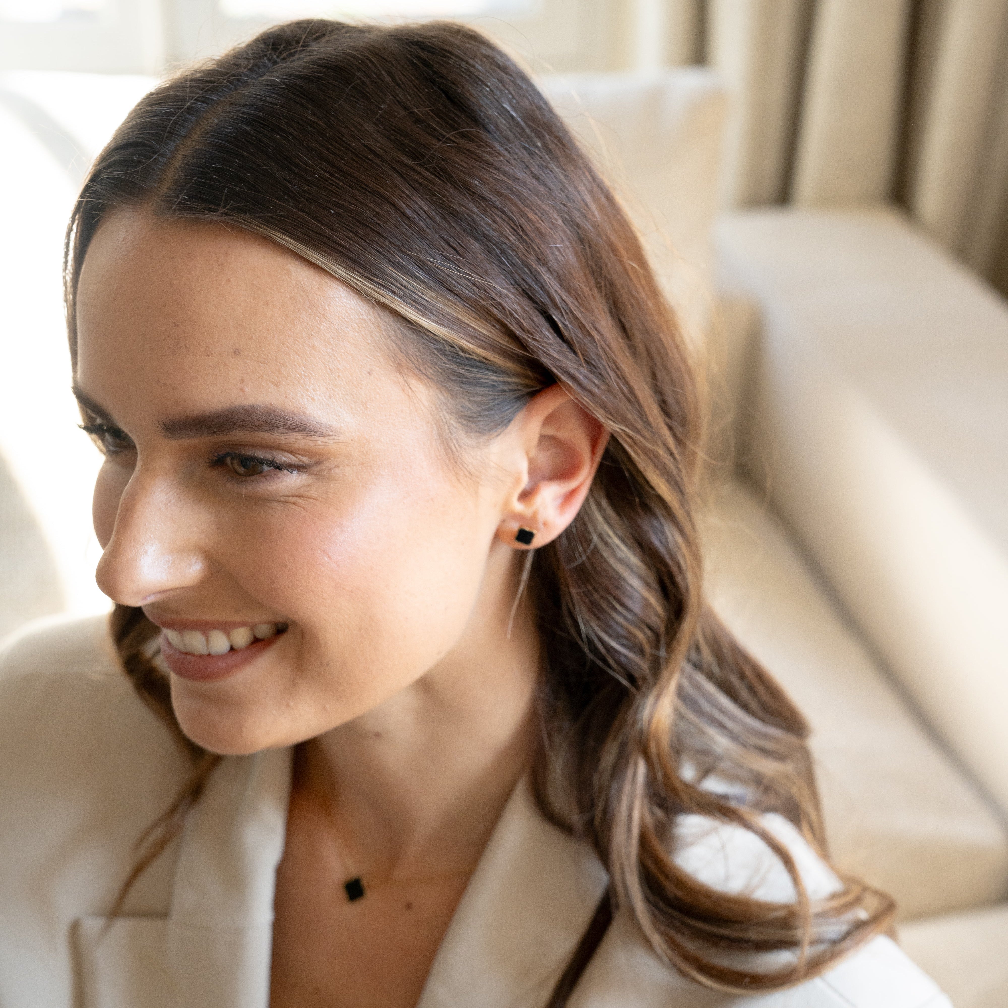 Flora Gold Black Earrings - изображение 3