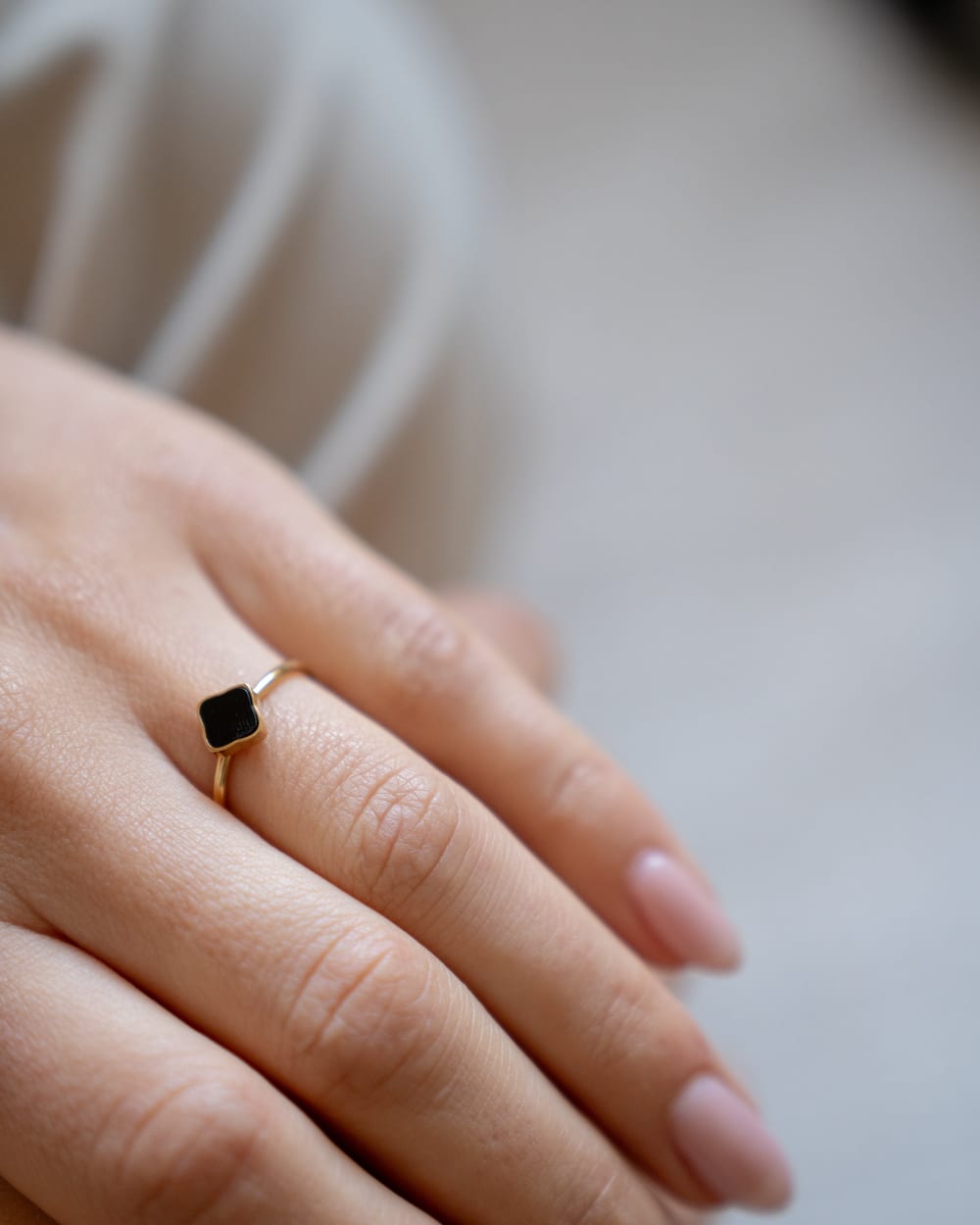 Flora Gold Black Ring - изображение 3
